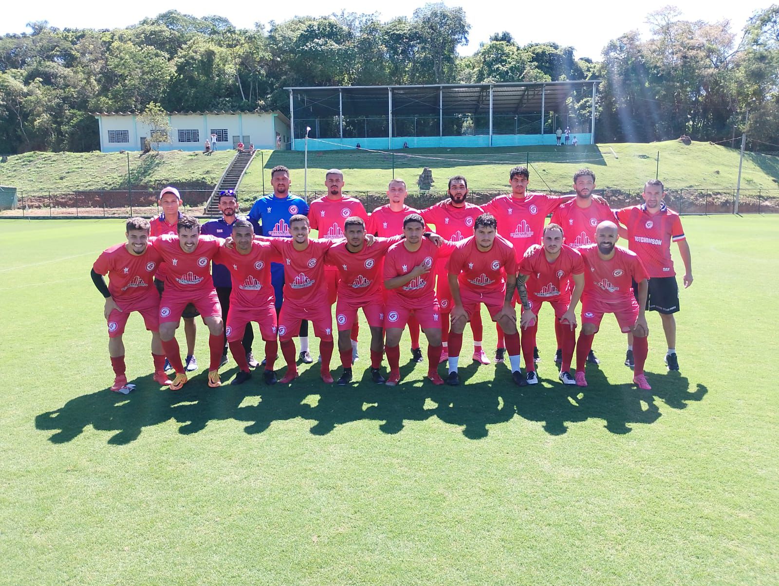 Oito times da 1ª divisão passam para as quartas de final do Campeonato Municipal, enquanto quatro equipes são rebaixadas
