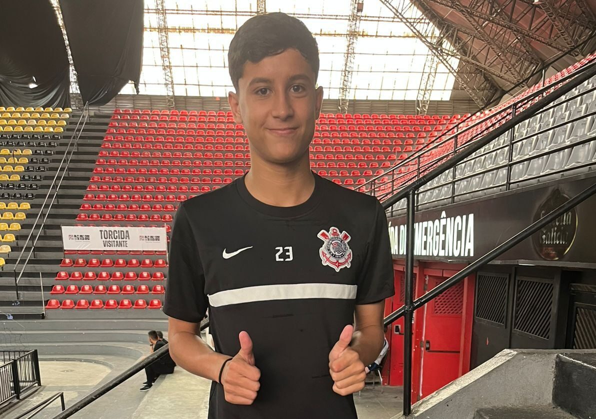 Jovem talento Gustavo Costa é oficialmente apresentado como atleta do Sub16 do Clube Corinthians Futsal