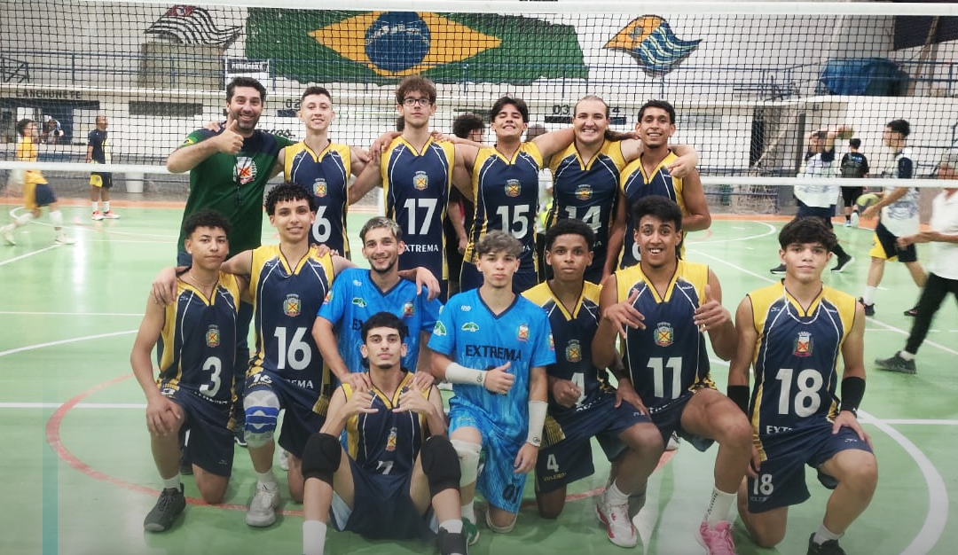 Time masculino Sub21 disputa 1º Campeonato de Vôlei em Pinhalzinho e garante vaga para a semifinal após vitória contra a equipe de Nazaré Paulista