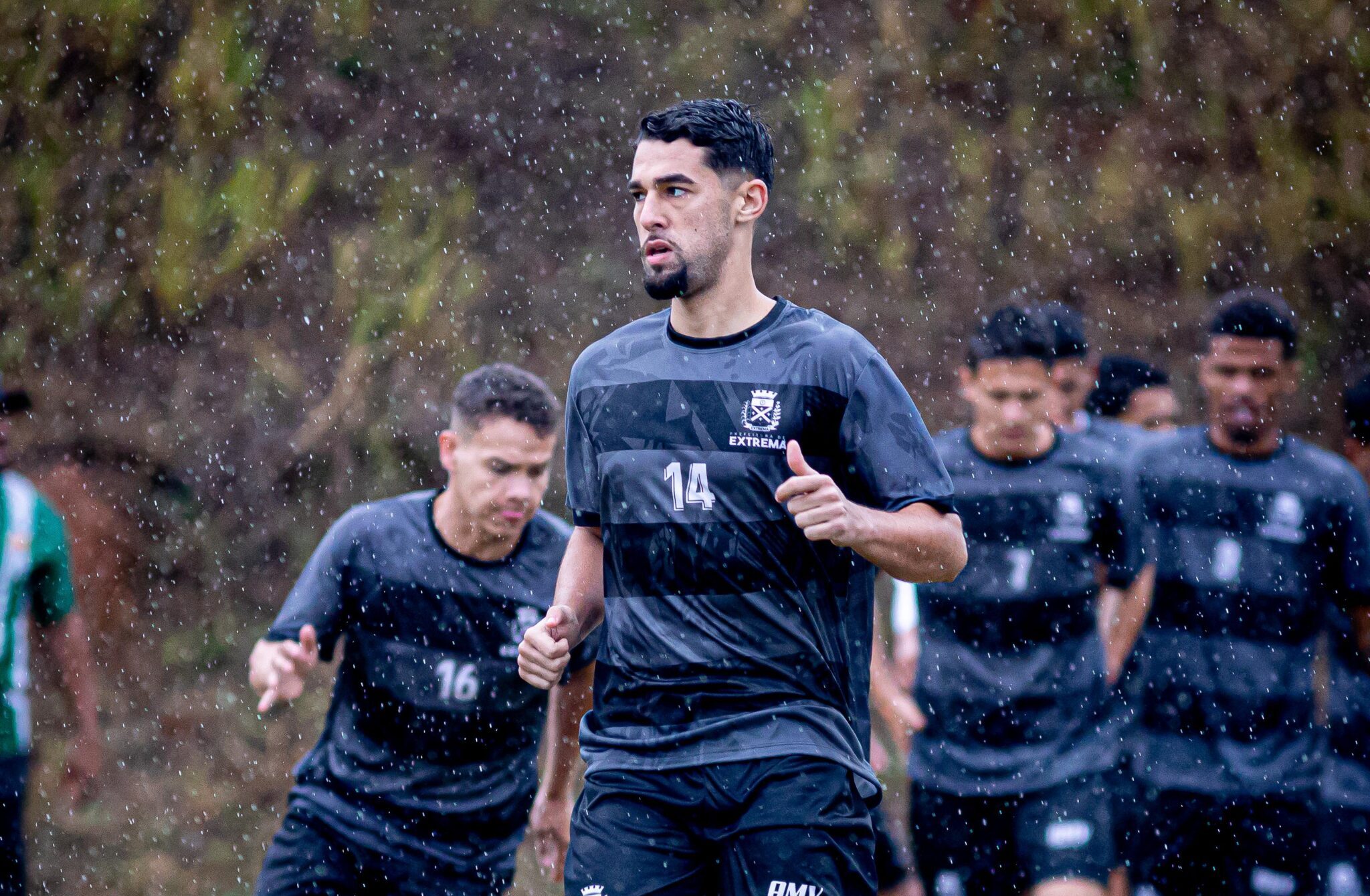 Projeto “Extrema em Campo” amplia formação esportiva e lança seletivas para atletas adultos nas categorias masculina e feminina