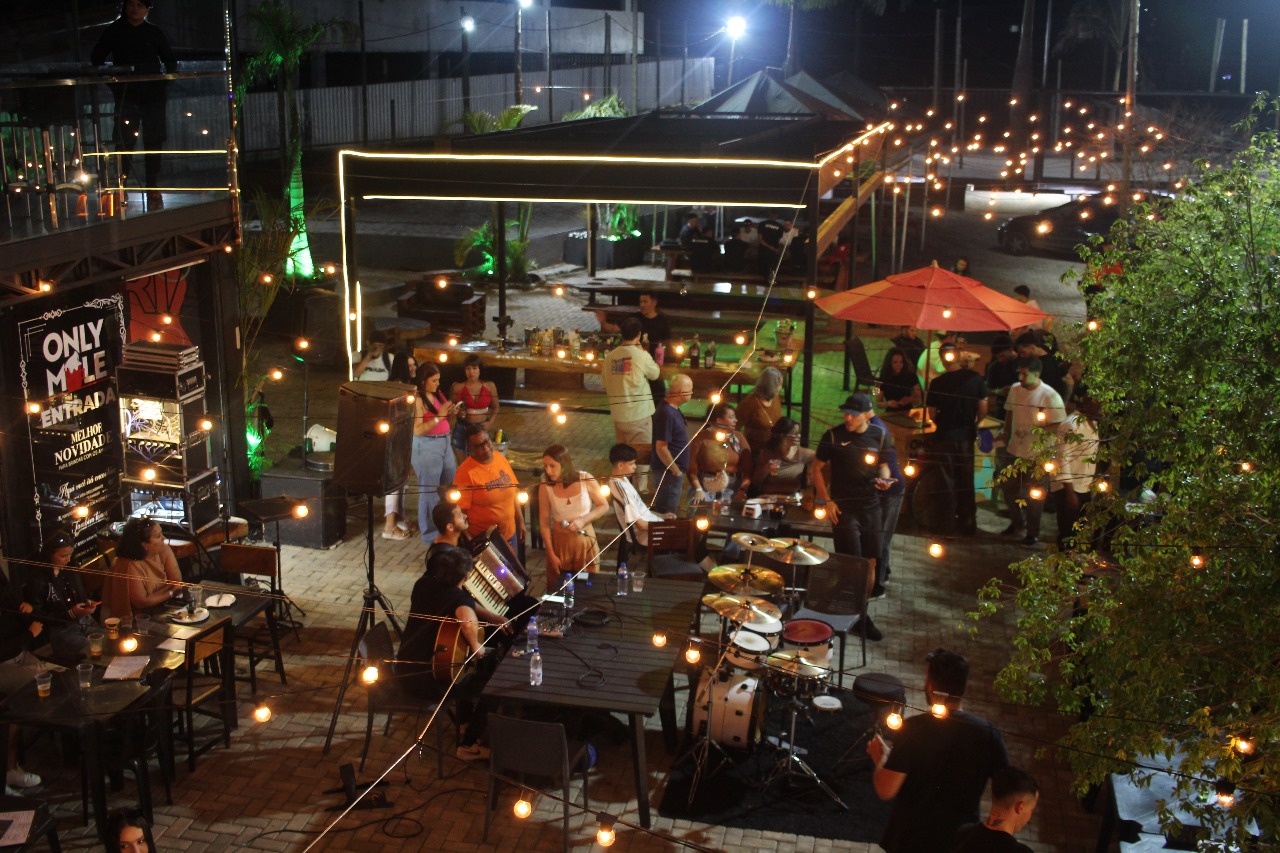 Inauguração do Vila Mineira Open Mall bomba e atrai mais de mil pessoas em um evento marcado por música ao vivo e experiências gastronômicas