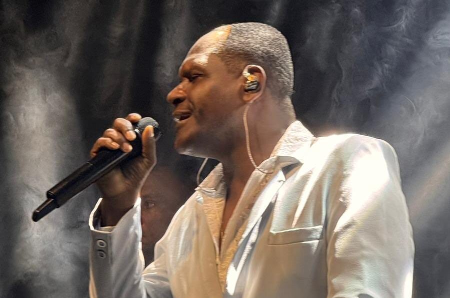 Axé da Bahia no Sul de Minas: Cantor Tatau, ex-Areketu, é a principal atração de sábado (14) do Carnaval de Extrema